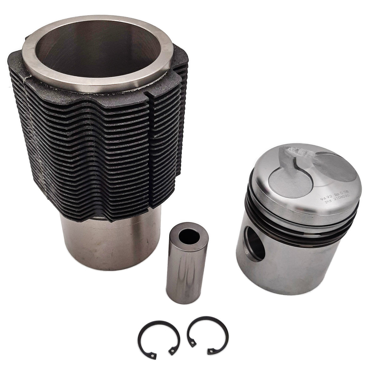 Zylindersatz 95mm “Assy” Zylinderlaufbuchse + Kolben Deutz F L 812 Vorkammer